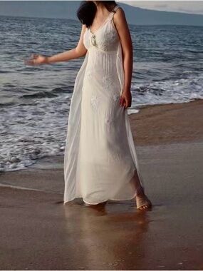 Laila Jayde silk White Floral-Embroidered Sleeveless Chemise